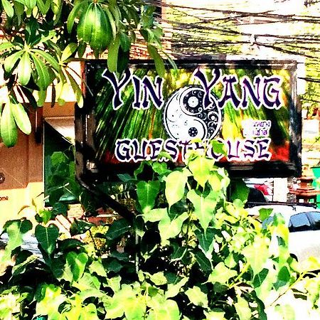 Yin Yang Guesthouse Чиангмай Экстерьер фото